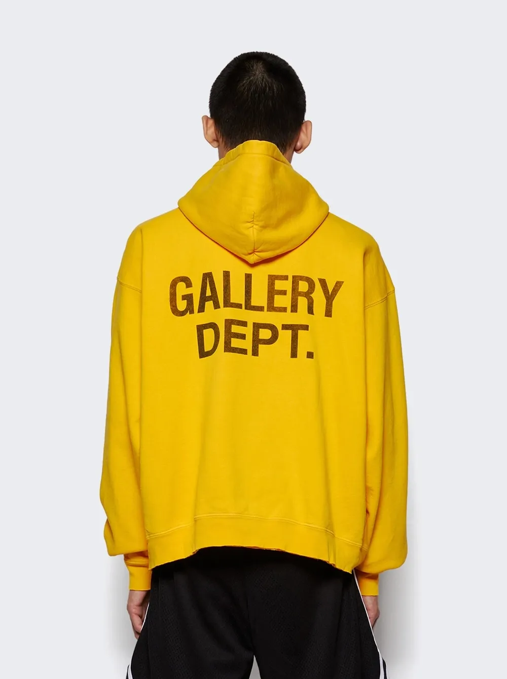 GALLERY DEPT. 90'S GD LOGO HOODIE 90's retro destruction yellow English hoodie Yellow S-XL Needs custom weaving and dyeing 500g high weight sweatshirt fabric Light fleece treatment on the inside Overall quite wide and comfortable Loose version Trendy and fashionable Same as the original version Water slurry non-touch printing process Original consistent hang tag with G LOGO hanging beads